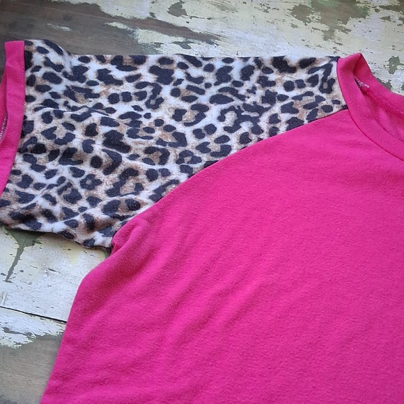 Women Hot Pink Top with Leopard Print Sleeves - Picture 4 of 10